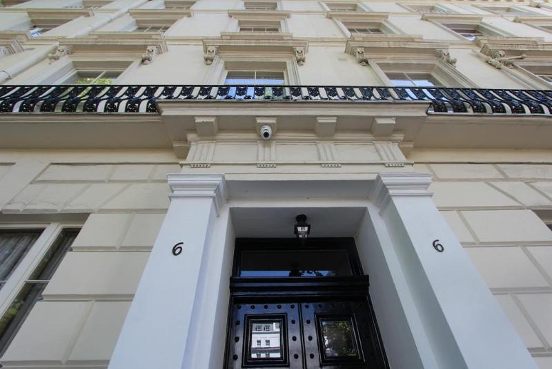 Stay In Serviced Apartments Queensway 런던 외부 사진